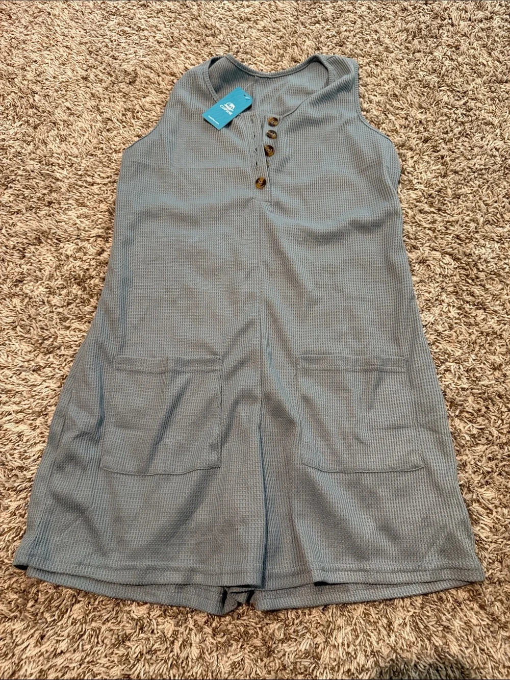 Cupshe lightweight sleeveless